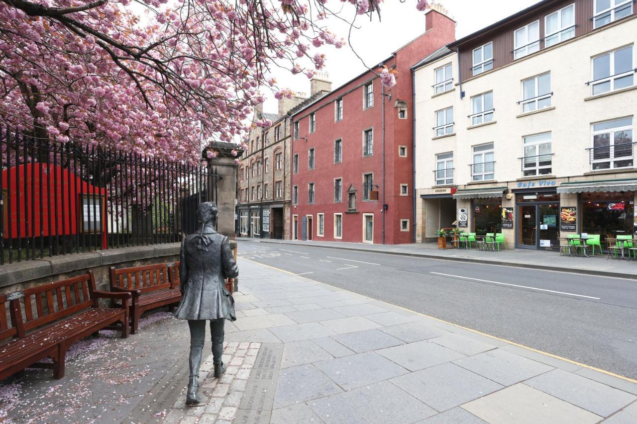 Апартаменты Joivy Affordable 3,4,5 And 12 Bed Private Flats Next To Royal Mile (Adults Only) Эдинбург Экстерьер фото