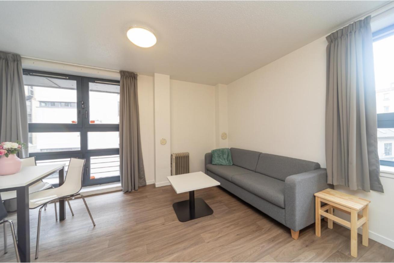 Апартаменты Joivy Affordable 3,4,5 And 12 Bed Private Flats Next To Royal Mile (Adults Only) Эдинбург Экстерьер фото